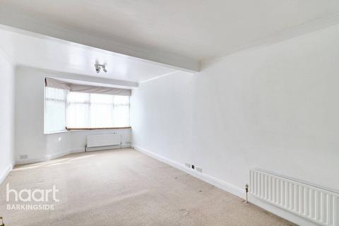 3 bedroom end of terrace house for sale, Trehearn Road, Hainault