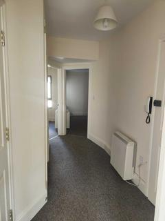 2 bedroom flat to rent, Harmer Street, Gravesend