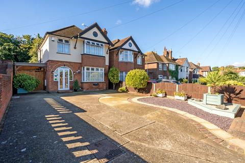 3 bedroom detached house for sale, London Road, Sittingbourne, Kent, ME10