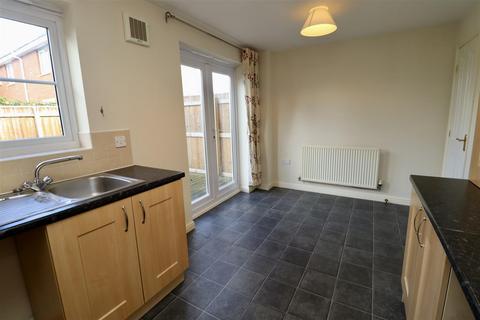 3 bedroom terraced house to rent, Sandholme, Market Weighton