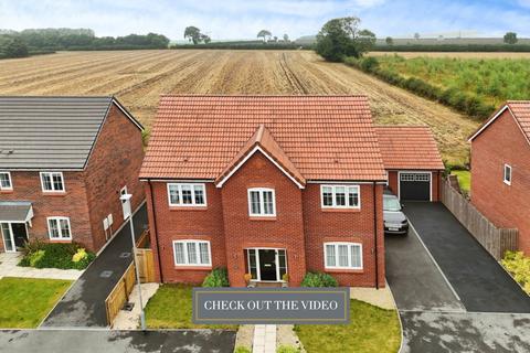 5 bedroom detached house for sale, Binnington Close, Swanland, North Ferriby, East Riding of Yorkshire, HU14 3SF