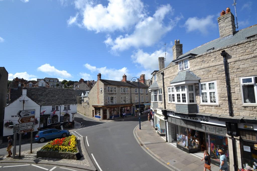 Swanage 2 bed flat to rent £875 pcm (£202 pw)