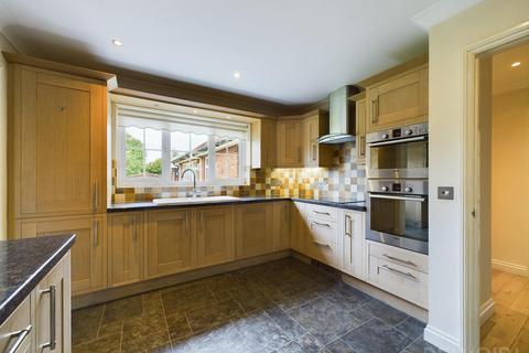 4 bedroom bungalow for sale, Blackhorse Close, Watton, IP25