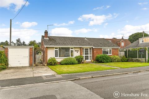 3 bedroom bungalow for sale, Crescent Road, North Baddesley, Hampshire