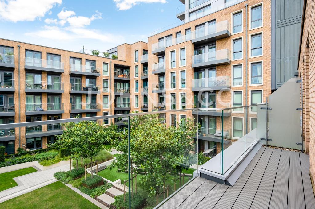 Apartment in London - View 5