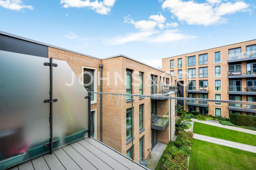Apartment in London - More