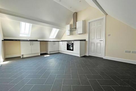 2 bedroom duplex to rent, Main Street, Nottingham NG6