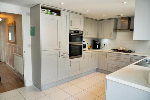 1 Andrews Way, Calne, SN11 0FX