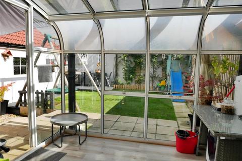 1 Andrews Way, Calne, SN11 0FX