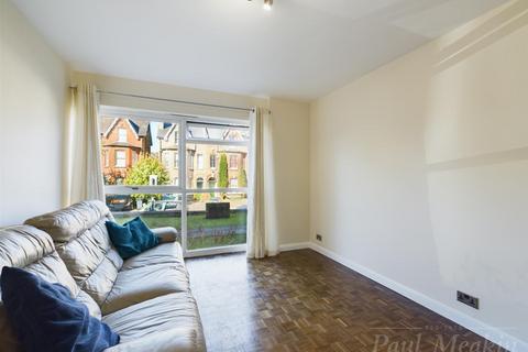 2 bedroom flat for sale, Chatsworth Road, Croydon