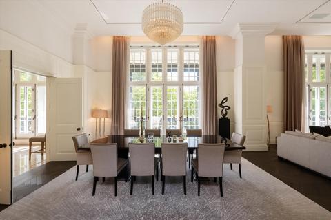 4 bedroom flat for sale, Connaught Place, London, W2