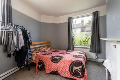 3 bedroom maisonette for sale, Coombe Road, Brighton