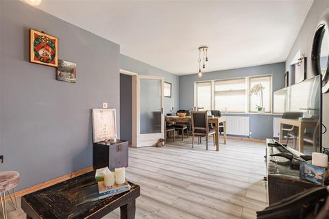 undefined, Annes Court, Hemnall Street, Epping