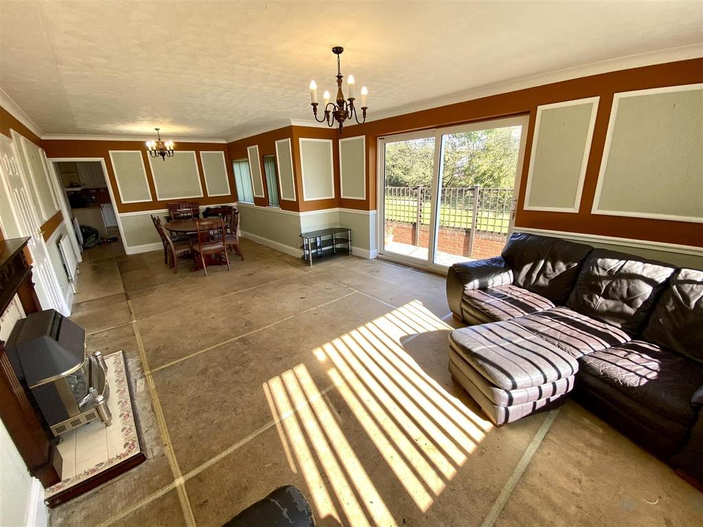 Open Plan Living and Dining Room