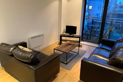 2 bedroom flat to rent, One Brewery Wharf, Leeds, UK, LS10