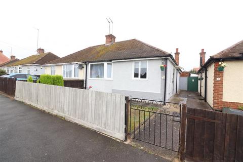 3 bedroom semi-detached bungalow for sale, St. Margarets Avenue, Rushden NN10