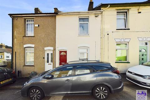 2 bedroom terraced house for sale, Hope Street, Chatham