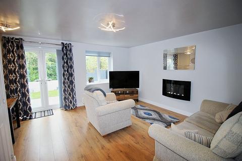 3 bedroom terraced house for sale, Jasmine Gardens, Swallownest, Sheffield