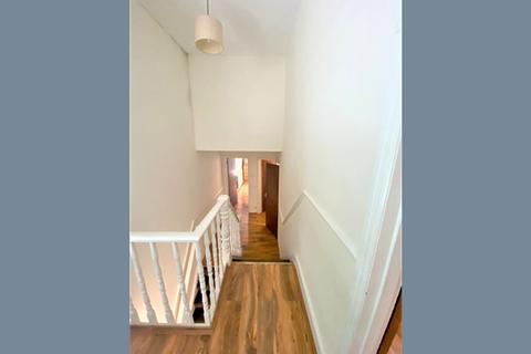 2 bedroom flat to rent, A Gap Road, London, London