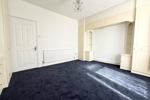 4 bedroom terraced house to rent, Clarence Road, Enfield, EN3