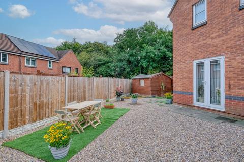 16 Britannia Close, Redditch, B98 7BN