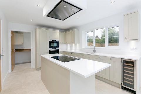 5 bedroom detached house for sale, Clifford Park, Market Weighton, York, East Yorkshire, YO43 3FZ