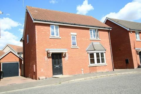 4 bedroom detached house to rent, Plummers Dell, Ipswich IP6