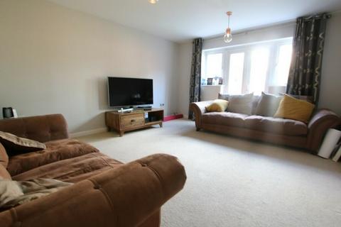 4 bedroom detached house to rent, Plummers Dell, Ipswich IP6