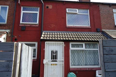 2 bedroom terraced house for sale, Longroyd Avenue, Leeds LS11