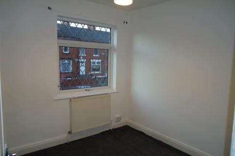 2 bedroom terraced house for sale, Longroyd Avenue, Leeds LS11