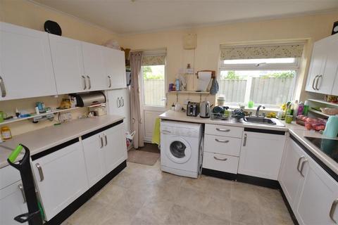 2 bedroom bungalow for sale, Orford Crescent, Chelmsford