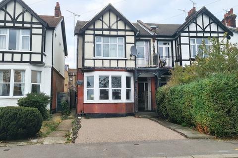 1 bedroom ground floor flat for sale, Britannia Road, Westcliff On Sea SS0