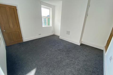 2 bedroom terraced house to rent, Highfield Street, Coalville LE67