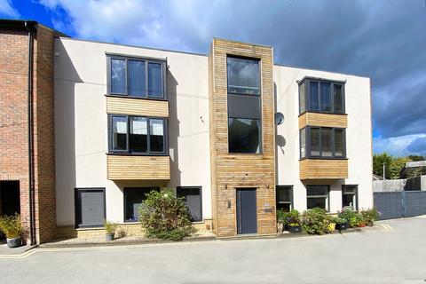 Apartment 4, Duncroft, 17 Back Dragon Parade, Harrogate, HG1 5FH