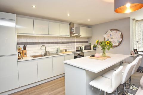 Apartment 4, Duncroft, 17 Back Dragon Parade, Harrogate, HG1 5FH