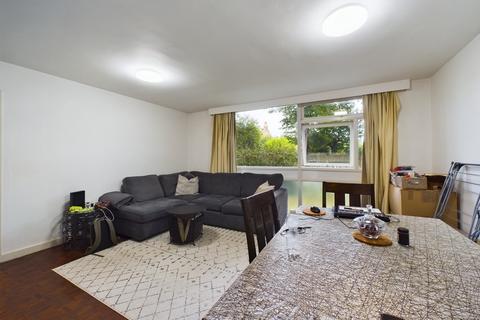 2 bedroom apartment to rent, Gordon Road, Ealing W5