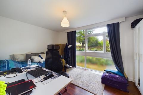 2 bedroom apartment to rent, Gordon Road, Ealing W5