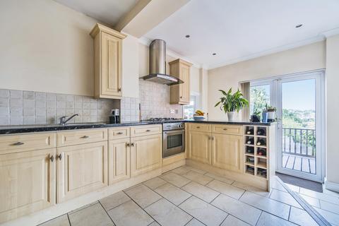 52 King Edward Road, Barnet, EN5 5AU