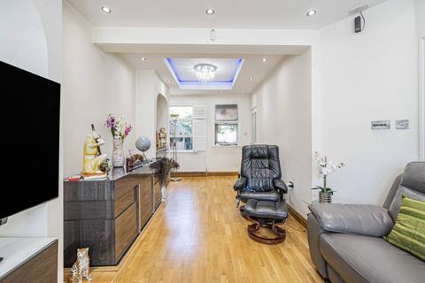 3 bedroom terraced house for sale, Lyveden Road, Colliers Wood, London, SW17