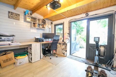 7 Littlejohn Road, Orpington, BR5 2BX