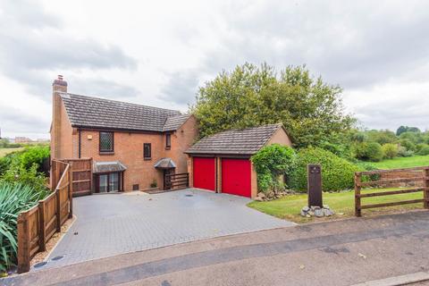 4 bedroom detached house for sale, Lakeside, Irthlingborough NN9