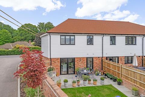 3 bedroom end of terrace house for sale, The Slade, Lamberhurst