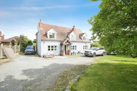 4 bedroom detached house for sale, Carts Lane, Grendon