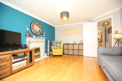 12 Walnut Close, Hartshill, Nuneaton, CV10 0XH