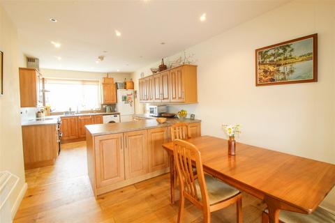 5 bedroom detached bungalow for sale, Park Drive, Masham, Ripon