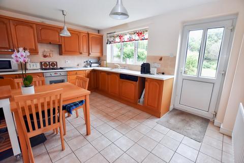 4 bedroom detached house for sale, Newport Road, Hinstock