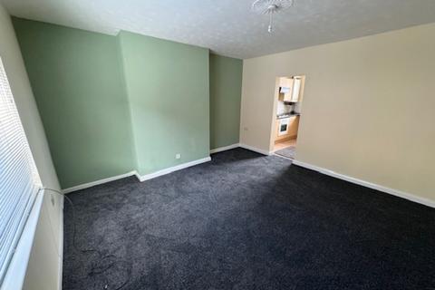 3 bedroom terraced house to rent, Cambridge Street, South Elmsall, Pontefract