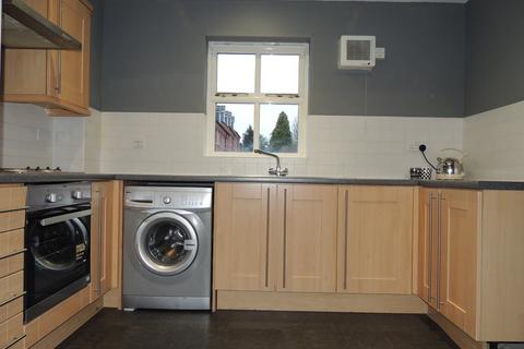 2 bedroom flat to rent, 19a Wallcroft Gardens