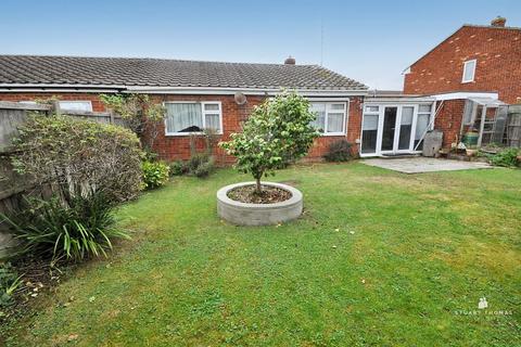 2 bedroom semi-detached bungalow for sale, Overton Road, Benfleet