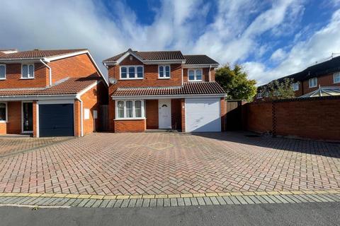 4 bedroom detached house to rent, Yew Tree Close, Evesham WR11